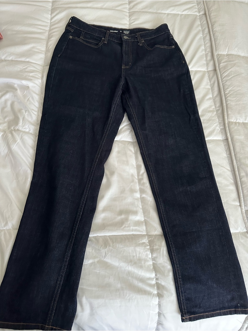 Old Navy Women’s Straight Jeans in Dark Blue Denim secret smooth pockets - Picture 3 of 4